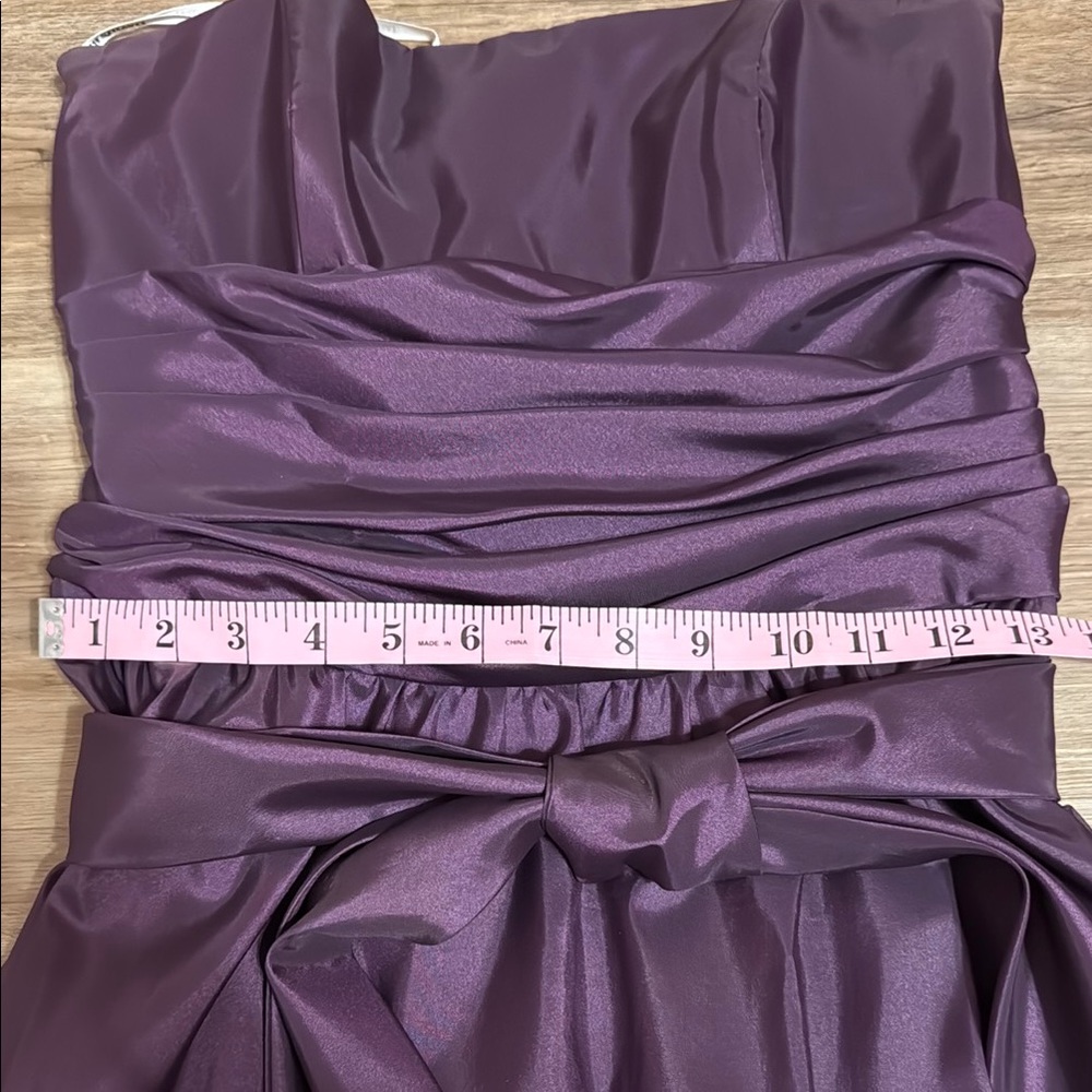 David's Bridal Strapless Flat Taffeta Bubble Hem Short Dress in Plum WORN ONCE - Picture 5 of 8